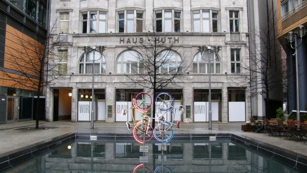 Wechselausstellungen In Der Daimler Contemporary Im Haus Huth