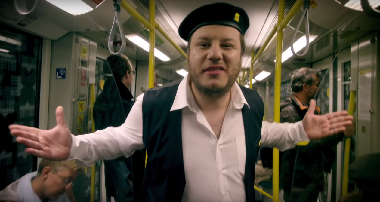 Nach Dem Tod Des BVG-Rappers Kazim Akboga Erscheint Jetzt Sein Eigenes ...