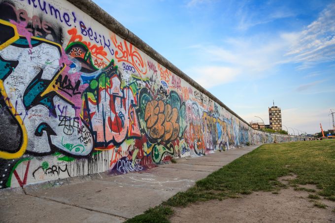 Ost West Und Der Rest Gibt Es Die Berliner Mauer Noch In Unseren Kopfen Mit Vergnugen Berlin