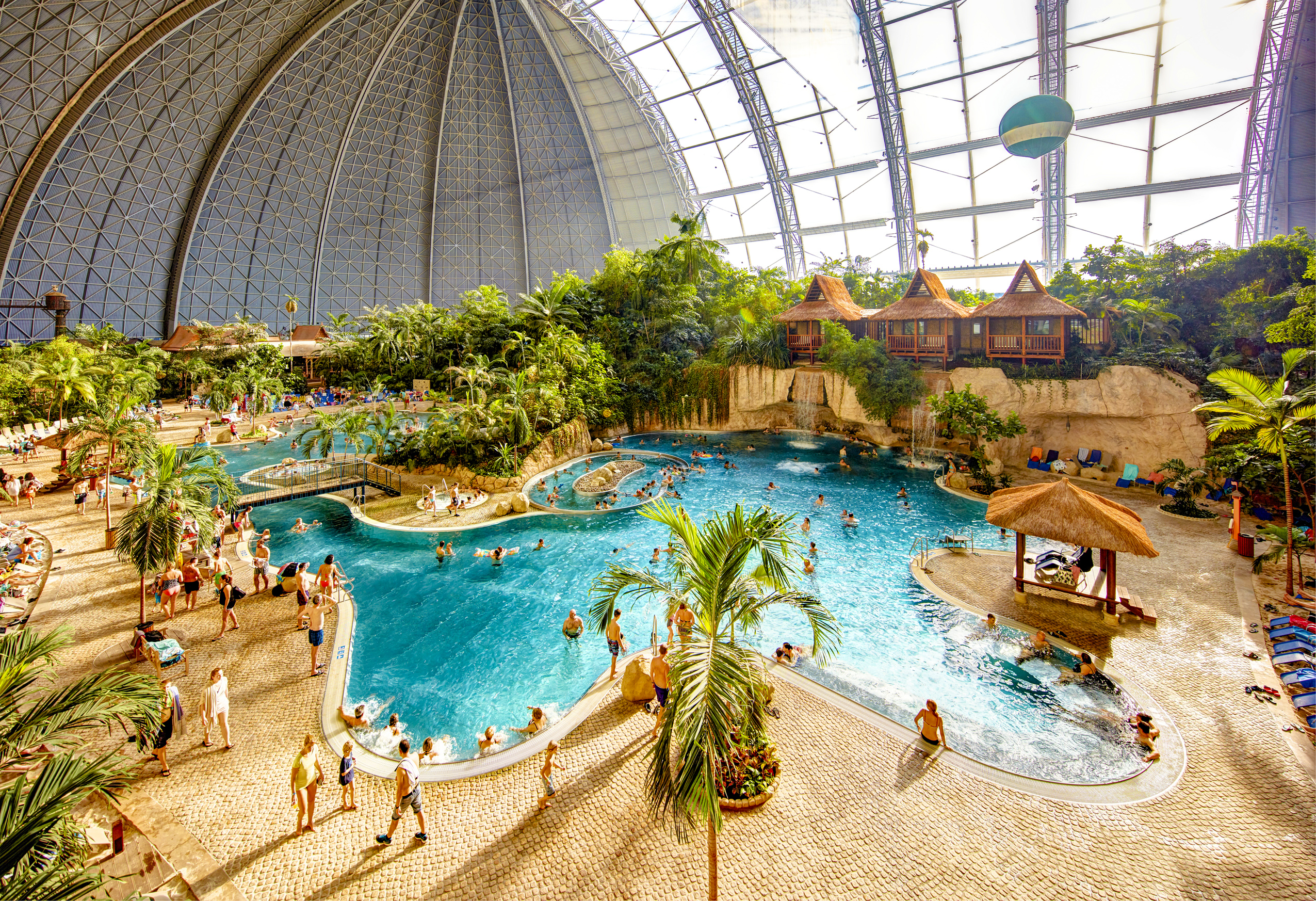 Hat es sich im Tropical Islands ausgeplantscht Mit Vergn 252 gen Berlin