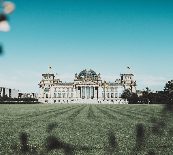 Die Initiative Brand New Bundestag fordert einen progressiven