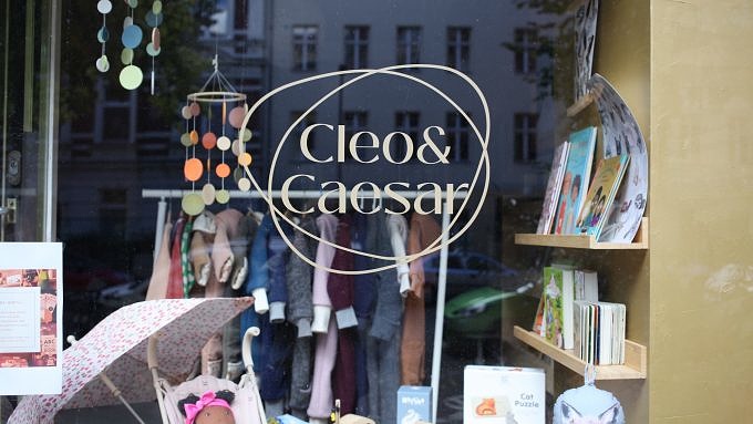 Cleo&Caesar, Kinderladen