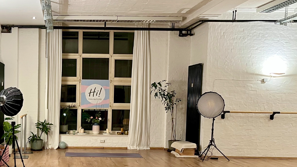 Schwitzen bei Hi! Yoga in Kreuzberg Mit Vergnügen Berlin