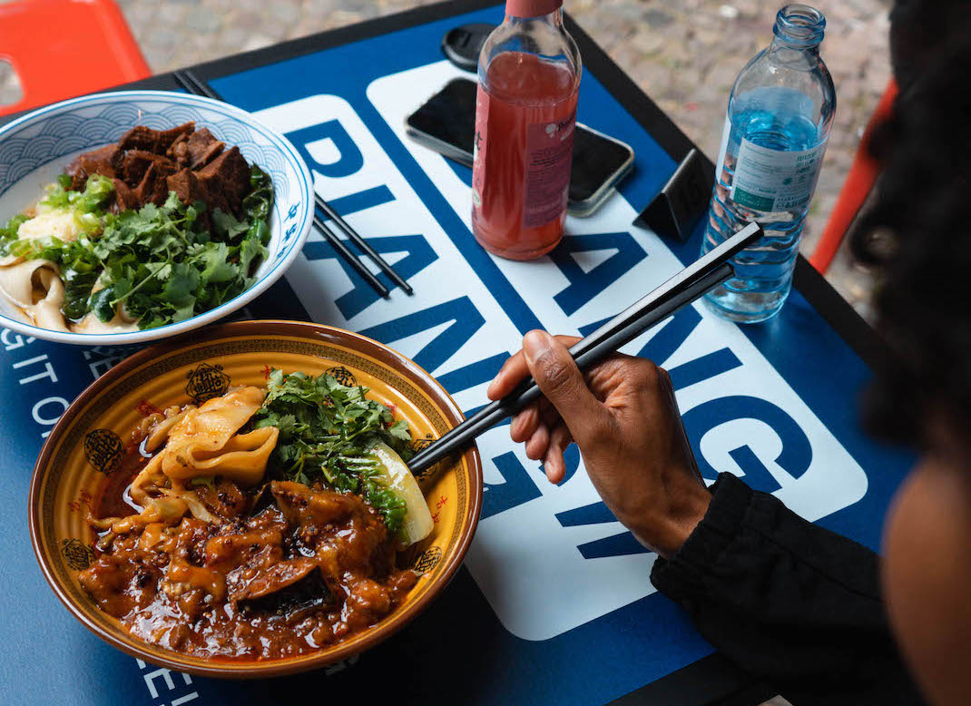 Handgezogene Nudeln Suchten Bei Wen Cheng 3 In Friedrichshain Mit 